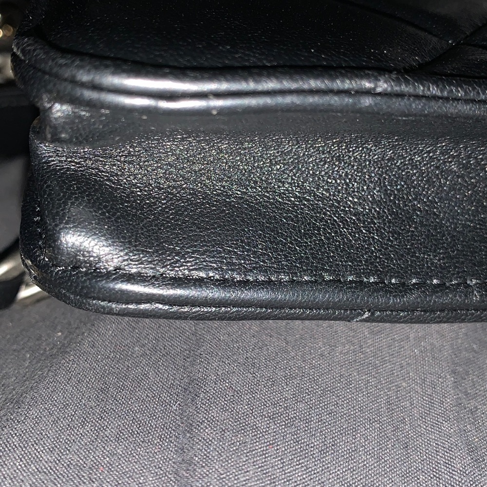 Authentic Chanel - Picture 11 of 12